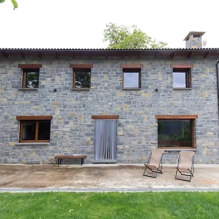 Caniás Villa *